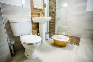 Hotel Room Bathroom | Hotel in Barrow in Furness